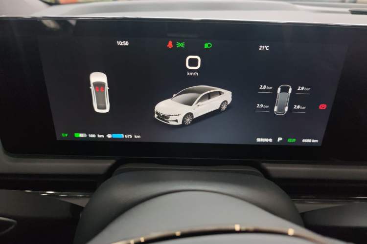 Used VOYAH PASSION 2024 PHEV Four-Wheel Drive Ultra-Long Range Flagship Model Instrument Cluster