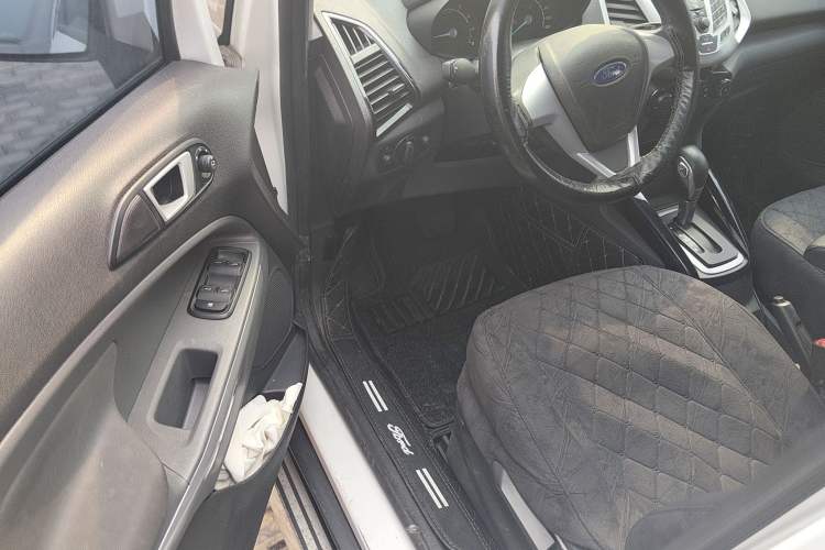 Used Ford EcoSport 2013 1.5L Automatic Fashion Model
