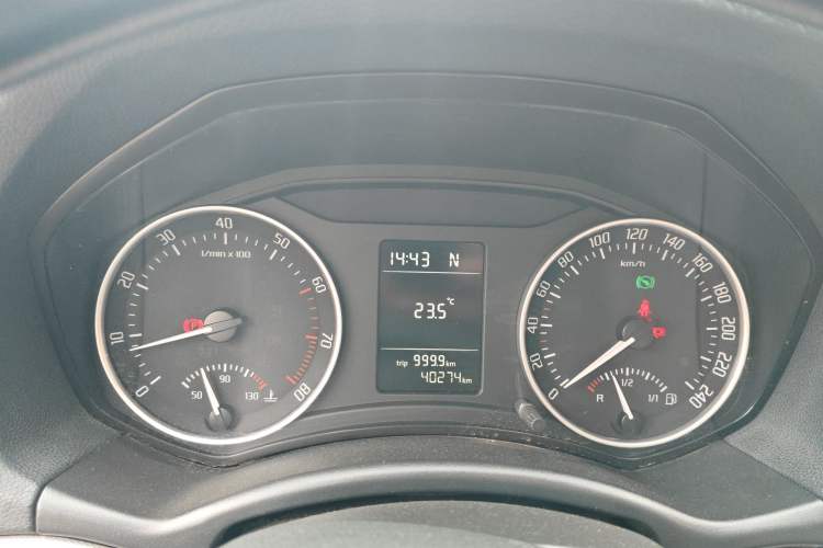 Used Skoda Octavia 2014 1.6L Automatic Yijun Edition Instrument Cluster