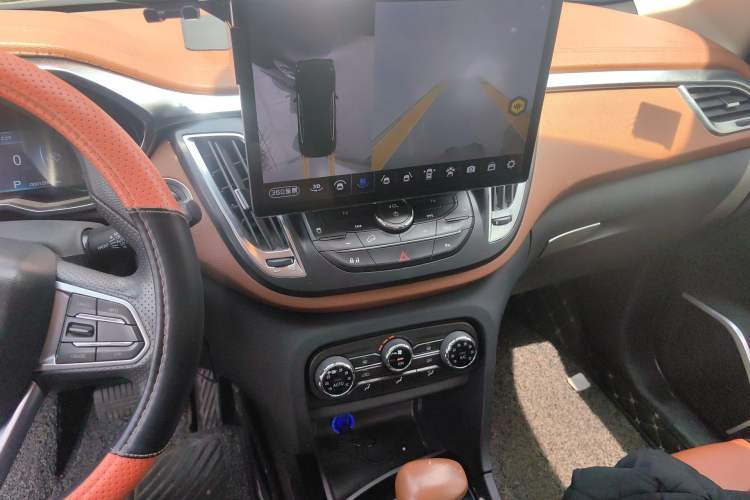 Used Soueast DX7 2017 1.5T Automatic Glory Edition
