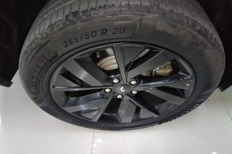 Used Li Auto L8 2023 Max model Right Rear Wheel Hub