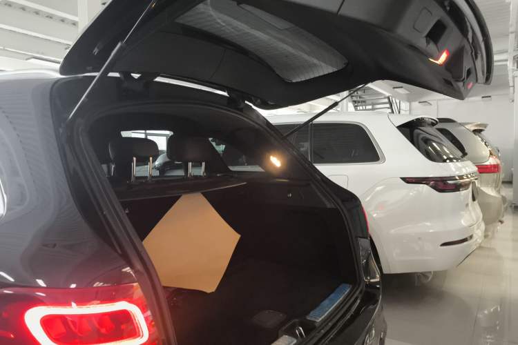 Used Mercedes-Benz GLC 2021 GLC 300 L 4MATIC Dynamic Model