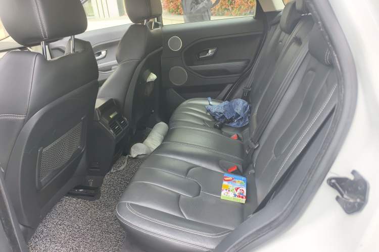 Used Land Rover Range Evoque 2015 2.0T Five-Door Sporty Edition Interior 4