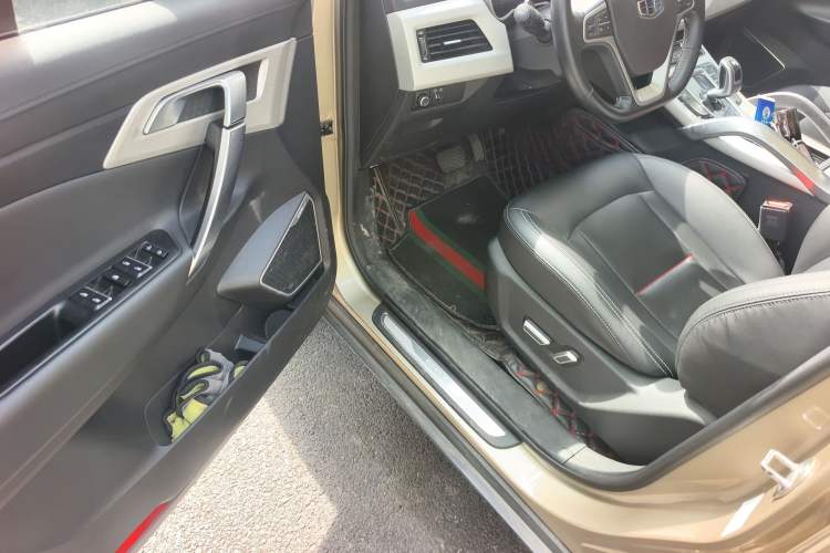 Used Geely Auto Emgrand X7 Sport 2020 1.8TD DCT Two-Wheel Drive Smart Connect 4G-Enabled Version