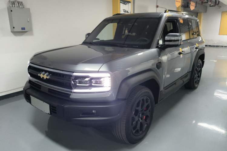 Used Formula Leopard 5 2023 Cloud Ride Flagship Edition