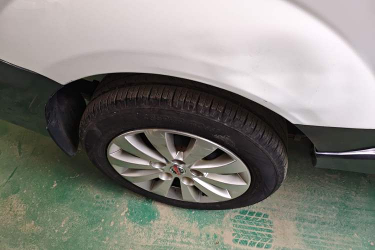 Used Jinbei Gold Hiace M Classic 2023 1.5L Travel Lion Passenger Vehicle 5/6/7 Seats
