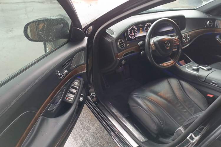 Used Mercedes-Benz S-Class 2014 S 320 L Luxury Model
