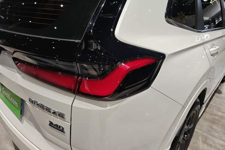 Used Honda Breeze 2023 240TURBO Two-Wheel-Drive Luxury Edition 5 Seats Right Rear Taillight