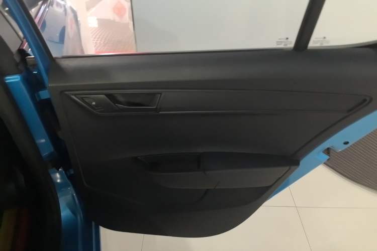 Used Skoda Fabia 2015 1.4L Automatic Front-Drive Model
