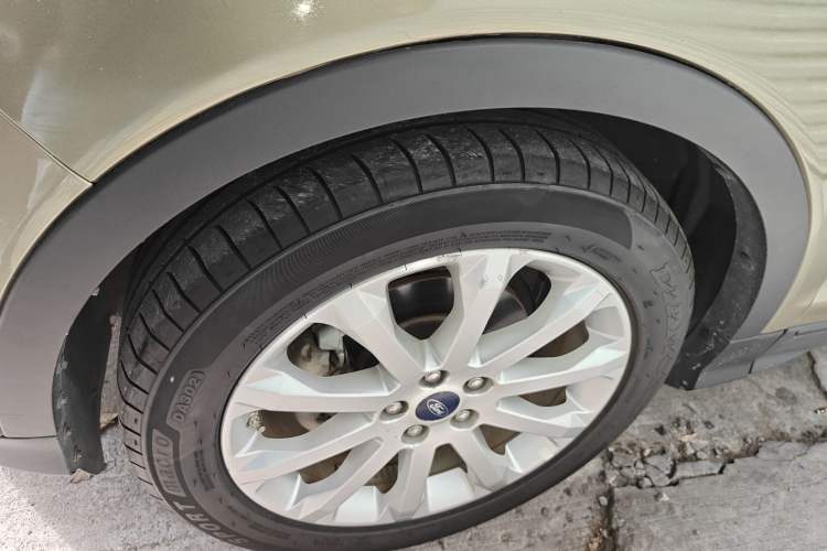 Used Ford Kuga 2013 1.6L GTDi Two-Wheel-Drive Comfort Model