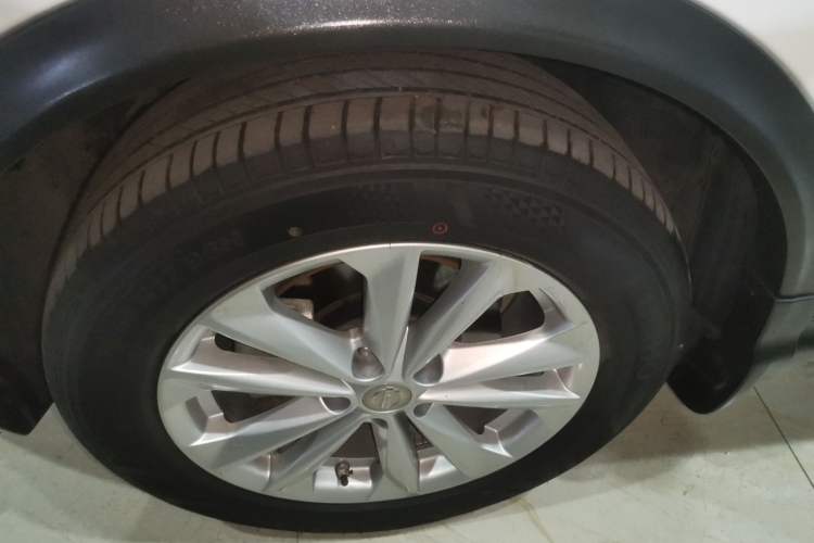 Used Nissan Qashqai 2017 2.0L CVT Elite Edition China V Standard Left Front Wheel Hub