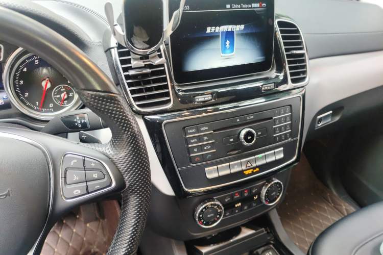 Used Mercedes-Benz GLE Coupe 2018 GLE 320 4MATIC Coupe SUV Audio And AC Panel