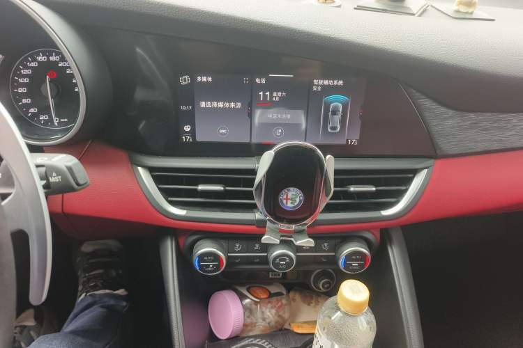 Used Alfa Romeo Giulia 2020 2.0T 280HP Midnight Phantom Limited Edition Audio And AC Panel