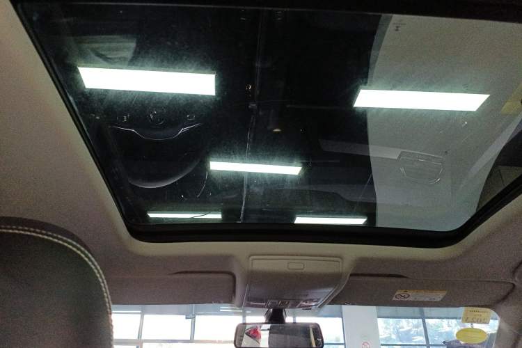 Used Volkswagen Tiguan L 2021 330TSI Automatic Two-Wheel Drive Smart Edition