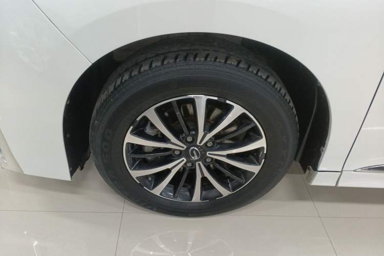 Used GAC Trumpchi M8 2023 Lingxiu Series 390T Luxury Edition Left Front Wheel Hub