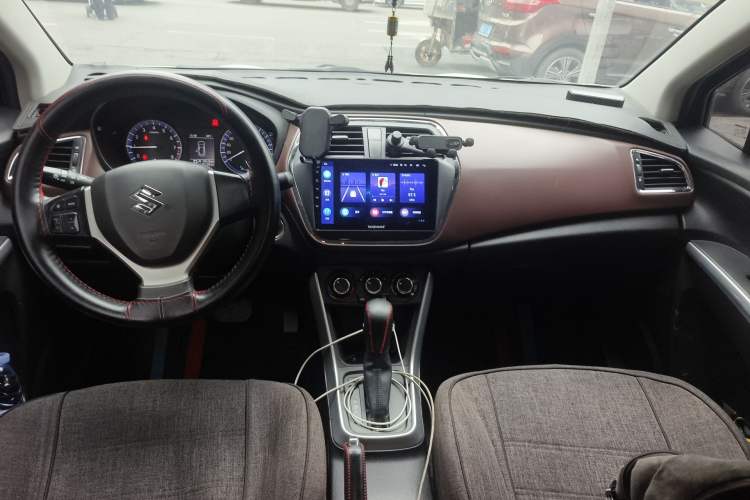 Used Suzuki Vitara S-Cross 2017 1.6L CVT Two-Wheel Drive Urban Fashion Model Interior 2