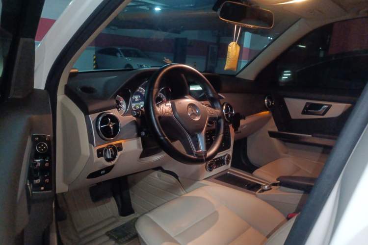 Used Mercedes-Benz GLK-Class 2014 GLK 260 4MATIC Dynamic Model
