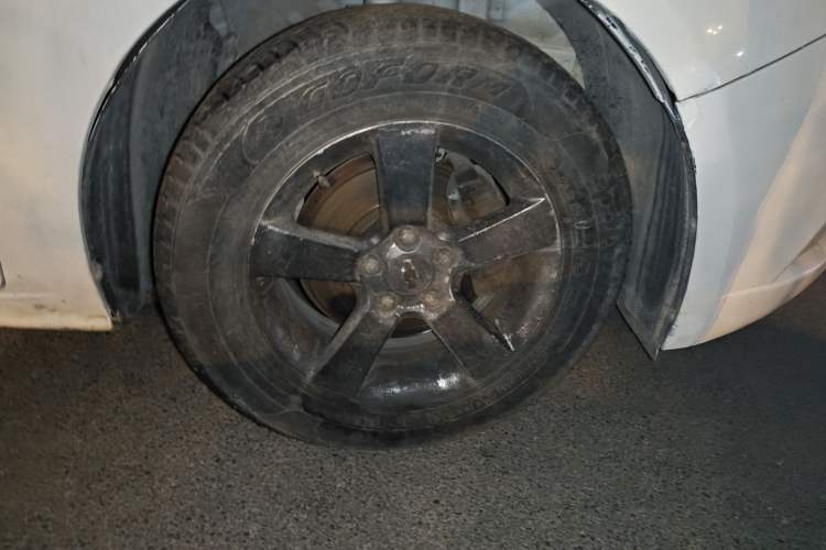 Used Chevrolet Cruze 2015 1.5L Classic SL MT Right Front Wheel Hub