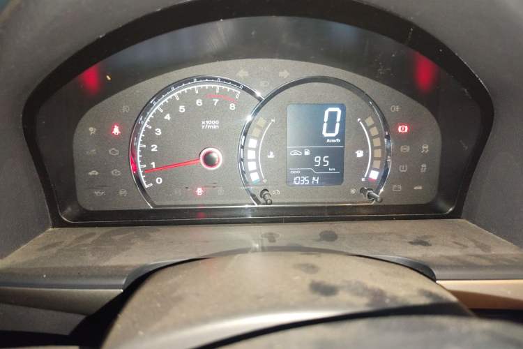 Used Roewe 350 2015 1.5L Manual Luxury Sunroof Edition