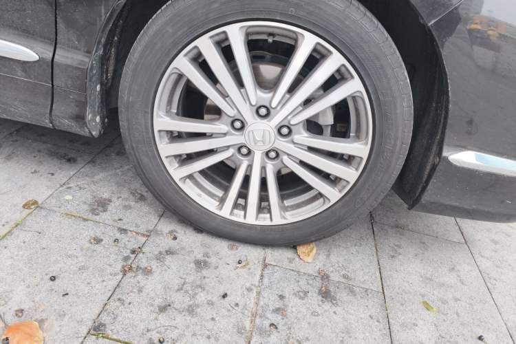 Used Honda Elysion 2016 2.4L Style Edition Right Front Wheel Hub