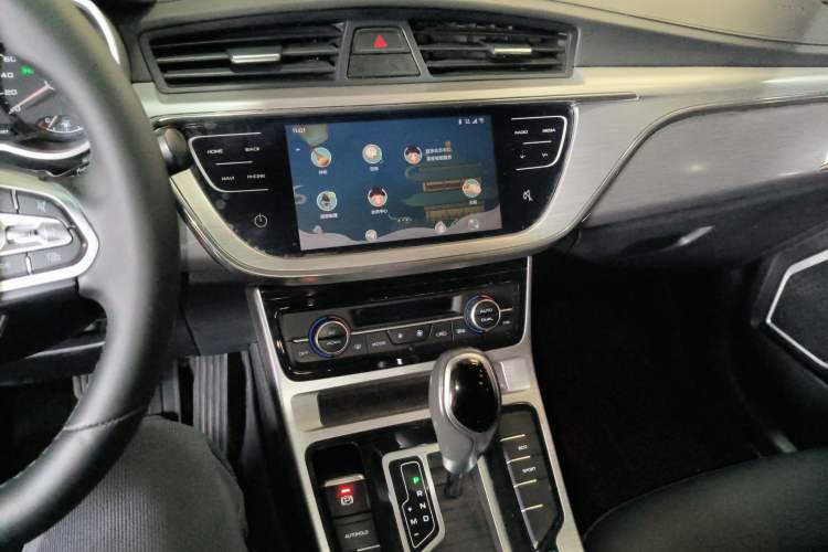 Used Geely Auto Emgrand GS 2019 1.4T CVT Edition Audio And AC Panel