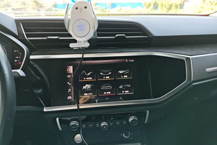 Used Audi Q3 2019 35 TFSI Fashion Dynamic Model Audio And AC Panel