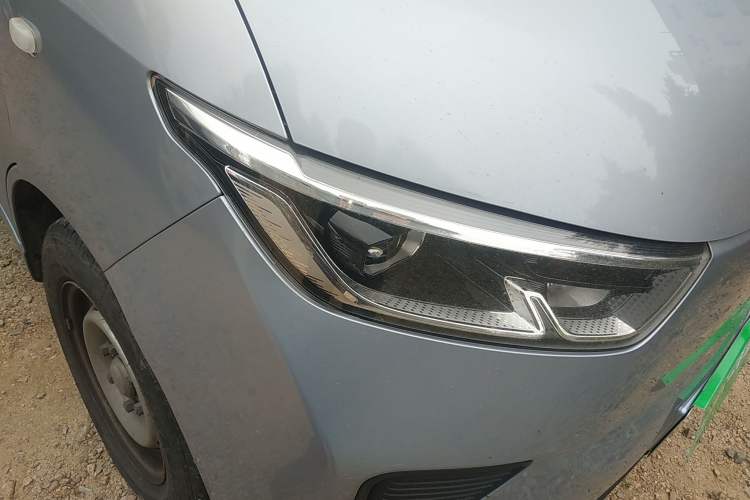 Used Wuling Yangguang 2024 300km Range Practical Window-Sealed Version 60kW
