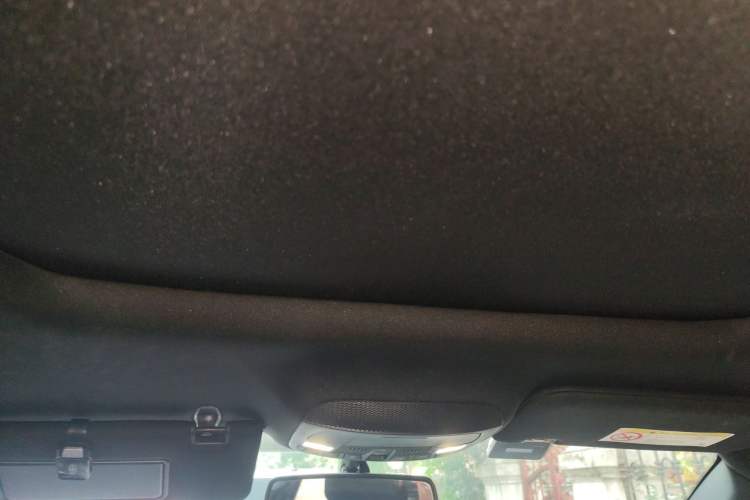 Used Lincoln MKC 2017 2.0T Two-Wheel-Drive Luxury Edition
