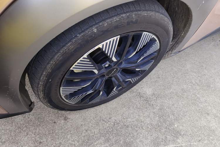 Used AION Y 2022 70 Tech Edition Lithium Iron Phosphate