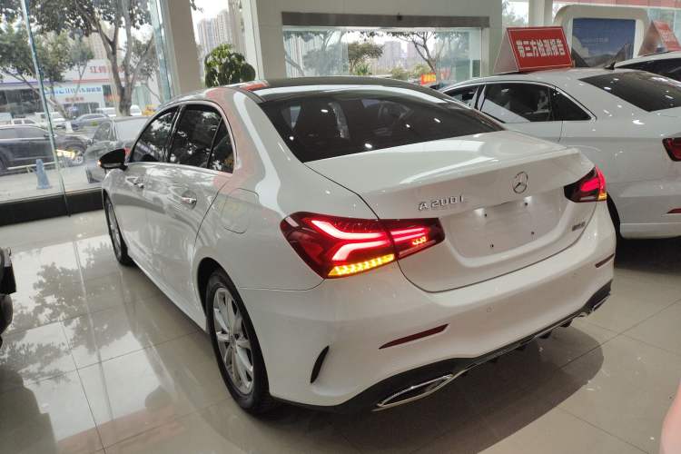 Used Mercedes-Benz A-Class 2020 Restyled A 200 L Sport Sedan Fashion Version

