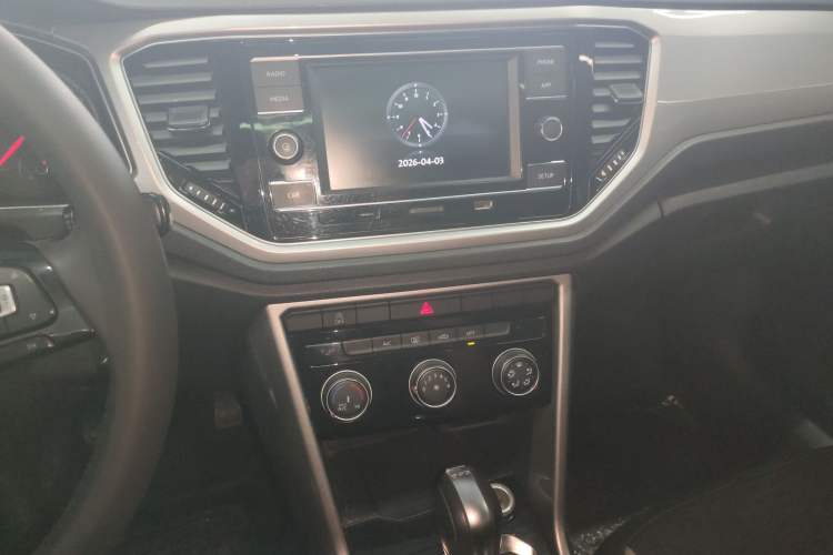 Used Volkswagen T-ROC 2020 280TSI DSG Two-Wheel-Drive Elite Version Audio And AC Panel