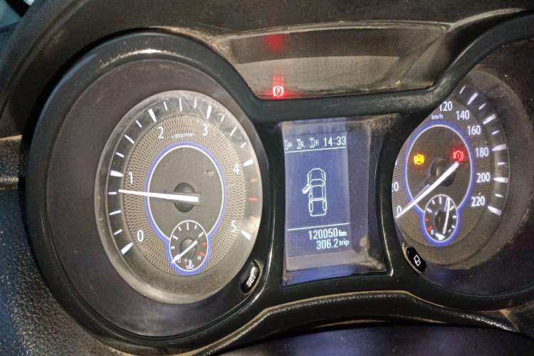 Used JMC Yuhu 7 2020 2.0T Diesel Manual 4x4 Comfort Edition Long Wheelbase China VI Emission Standard JX4D20A6L
