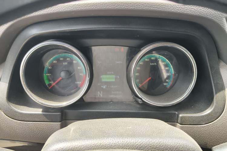 Used Dongfeng Yufeng EM26 2023 High-End Model 41.86 kWh CATL Instrument Cluster