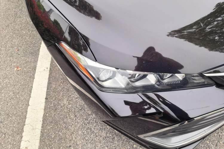 Used Toyota Avalon 2019 Dual-Engine 2.5L XLE Prestige Version China VI Standard Right Front Headlight