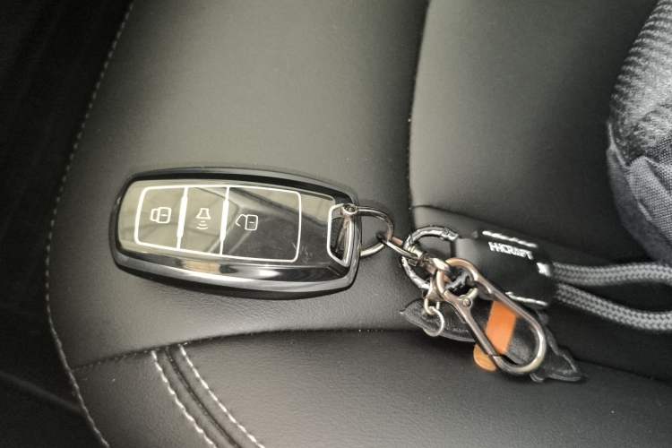 Used Geely Auto Emgrand X7 Sport 2016 1.8TD Automatic Smart Connectivity Version Vehicle Key