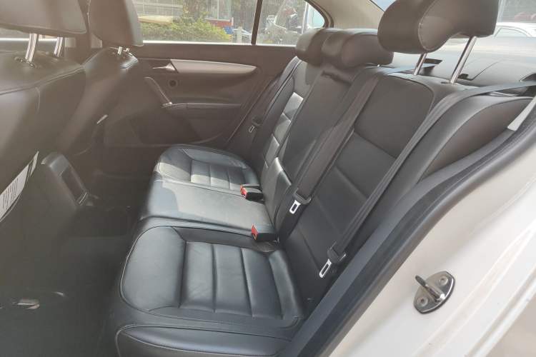 Used Volkswagen Lavida 2013 Revised Version 1.4 TSI DSG Comfort Edition Left Rear Seat