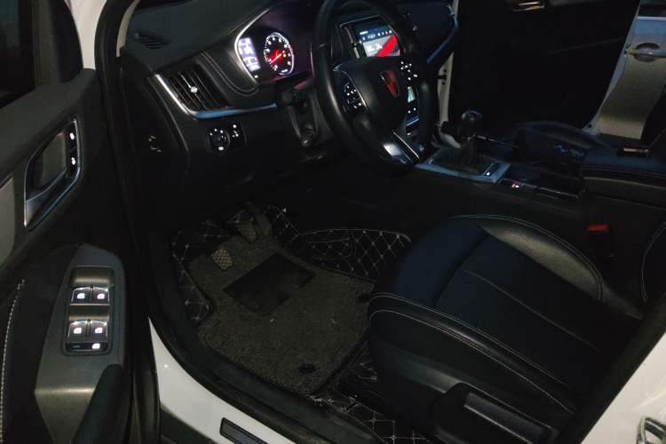 Used Roewe RX5 2018 20T Two-Wheel Drive Manual Internet Smart Edition Driver Seat