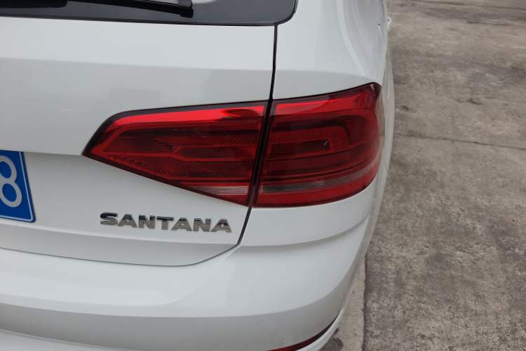 Used Volkswagen Santana 2019 Haona 1.5L Automatic Fashion Edition China VI Standard Right Rear Taillight