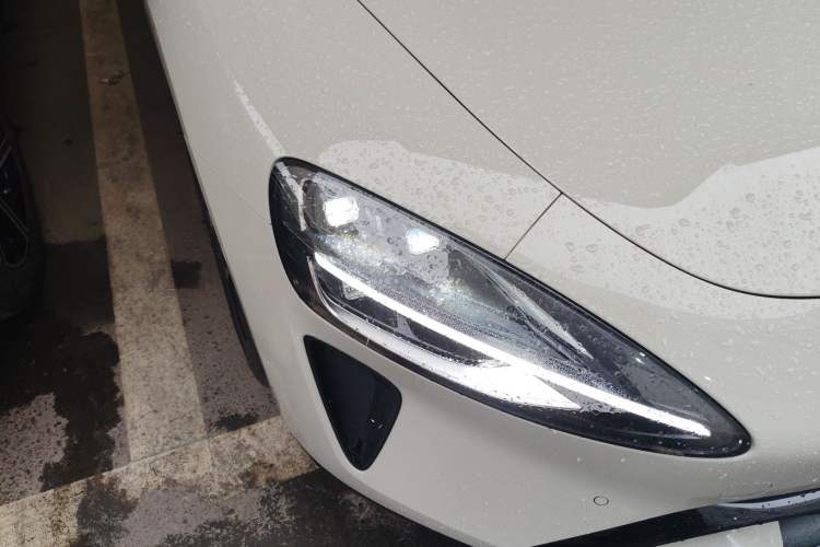 Used Xiaomi Auto SU7 2024 Rear-Drive Ultra-Long Range Advanced Pro-Level Intelligent Driving Version Right Front Headlight