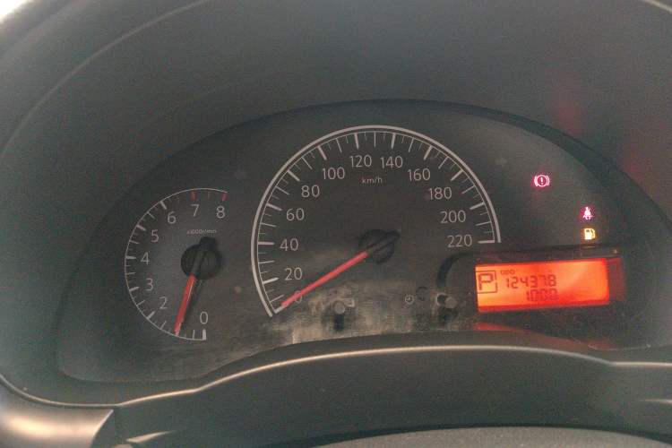 Used Nissan Sunny 2011 1.5XE CVT Comfort Edition Instrument Cluster