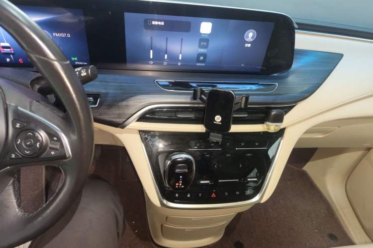 Used Buick GL8 2023 ES Lu Zun Deluxe Model