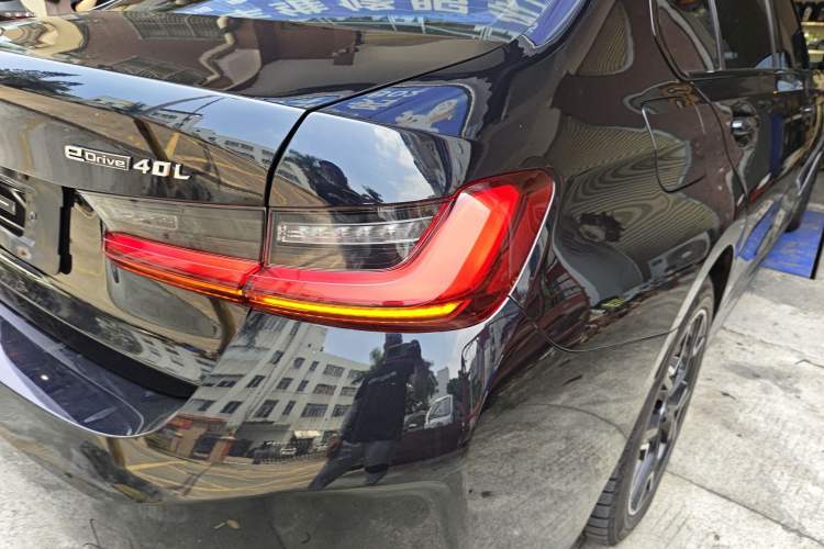 Used BMW i3 2023 eDrive 40 L Midnight Sports Package