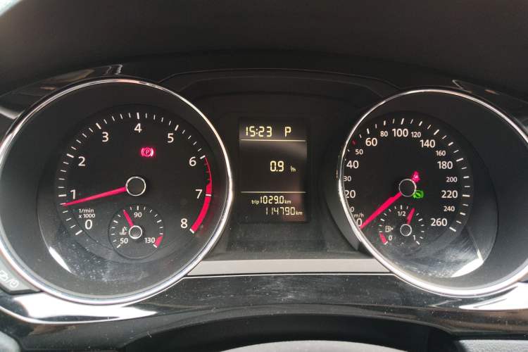 Used Volkswagen Sagitar 2017 230TSI Automatic Comfort Version
