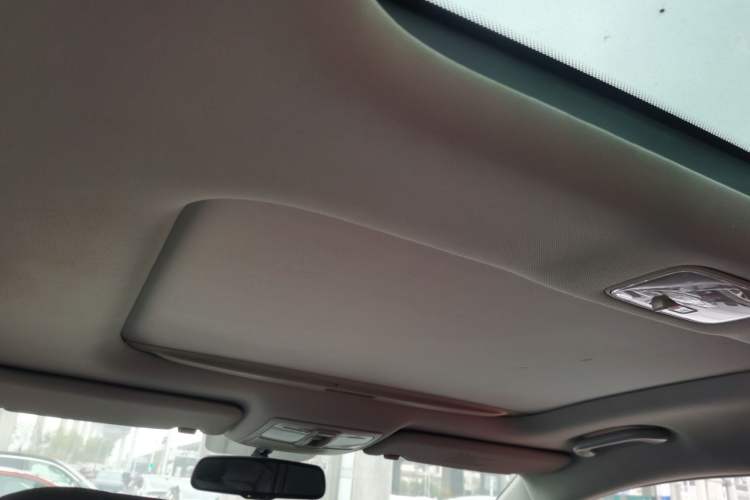 Used Kia Sportage R 2015 2.0L Automatic Two-Wheel Drive DLX Model
