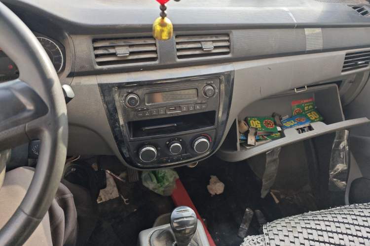 Used Wuling Zhiguang 2015 1.2L S Practical Model LSI Audio And AC Panel