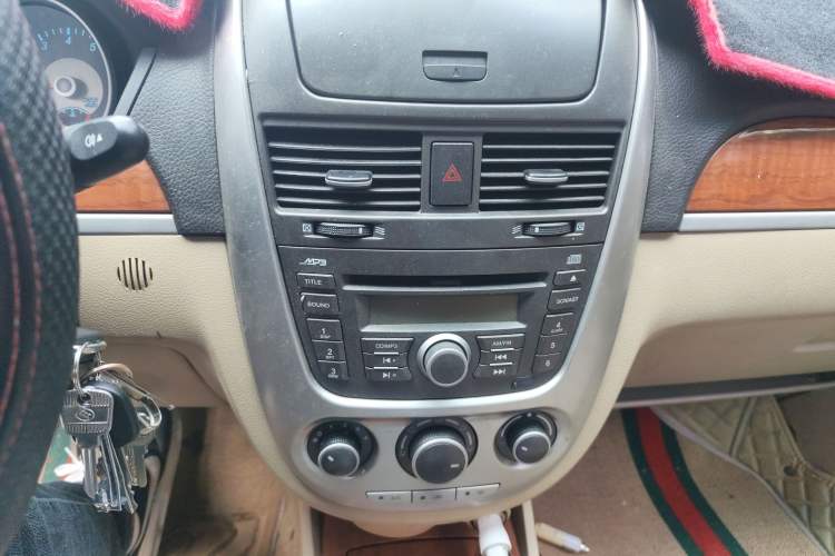 Used Buick Excelle 2011 1.6 LE-AT
