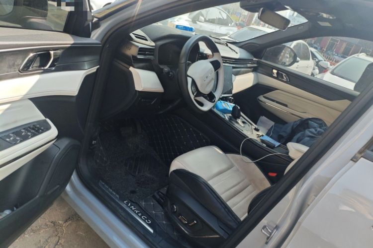 Used Lynk & Co 01 EM-P 2023 1.5TD EM-P Dawn Edition Driver Seat