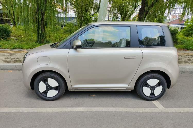 Used Changan Lumin 2023 301km Honey Dew Edition