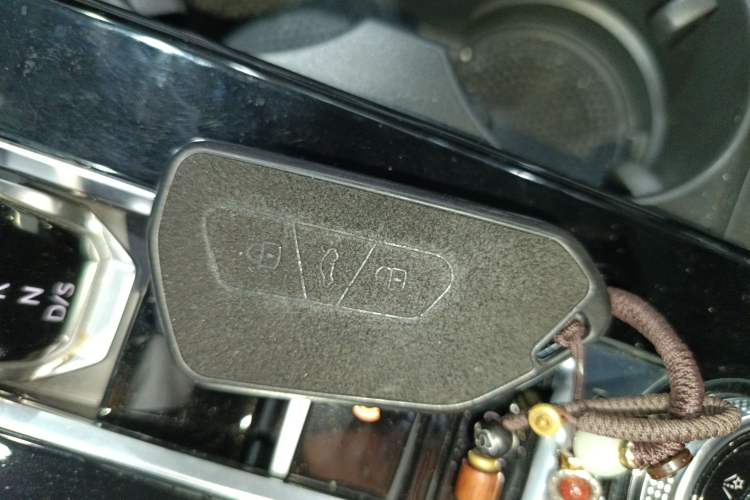 Used Volkswagen Teramont X 2021 530 V6 Four-Wheel Drive Prestige Flagship Edition Vehicle Key