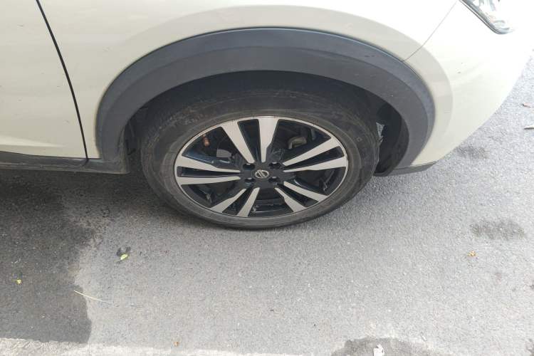 Used Nissan Kicks 2019 1.5L CVT Smart Connect Luxury Edition
